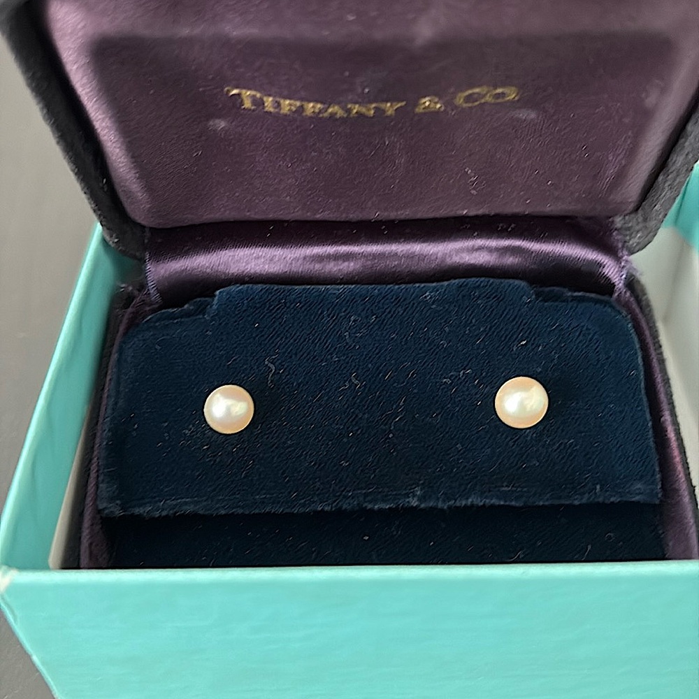Tiffany & Co. Pearl Earrings. Authentic and excellent used condition.